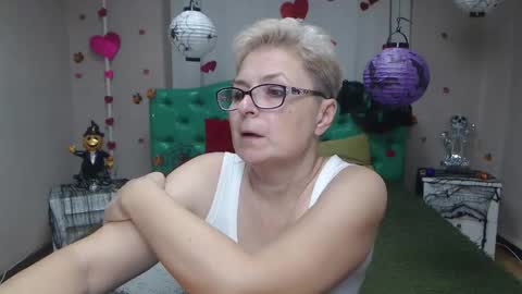 EmiliaGree online show from November 11, 7:11 pm