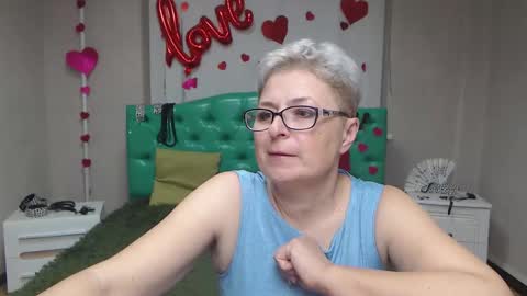 EmiliaGree online show from October 15, 5:59 pm