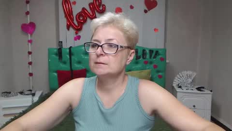 EmiliaGree online show from September 14, 6:28 pm