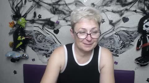 EmiliaGree online show from November 4, 8:14 pm