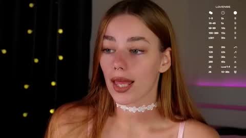 Snapshot of emiliaheather chatting on September 28, 1:12 am Tessa online show from September 28, 1:12 am