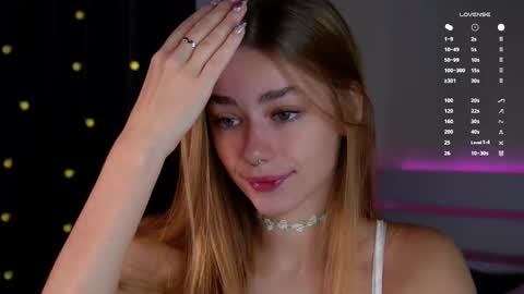 Snapshot of emiliaheather chatting on September 30, 1:00 am Tessa online show from September 30, 1:00 am