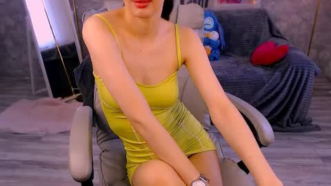 Emily online show from April 14, 8:36 am