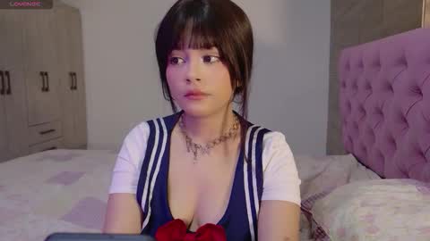 EmillieX  online show from January 13, 12:38 am