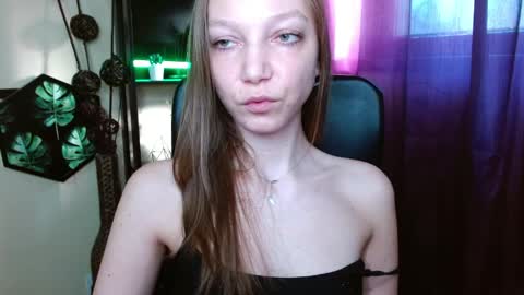 Emilly online show from April 9, 6:16 am