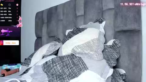 Emily online show from March 26, 10:50 am