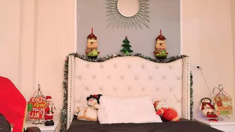 Emily online show from December 22, 3:20 am