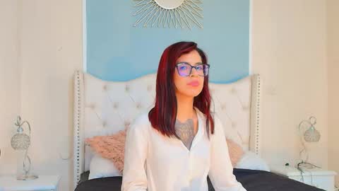 Emily online show from February 5, 1:19 am