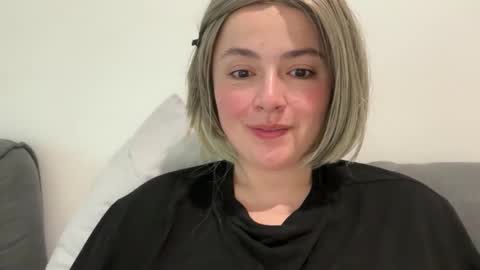 emily_morning_dew online show from May 19, 3:24 am