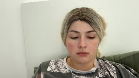 emily_morning_dew online show from October 29, 11:58 am