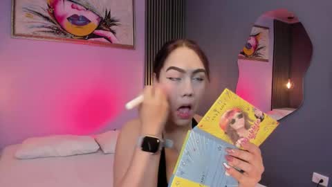 Snapshot of emily_roberts1 chatting on February 20, 12:57 pm Emily online show from February 20, 12:57 pm
