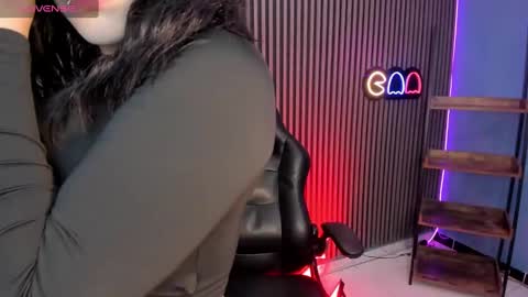 Snapshot of emily_roberts1 chatting on March 3, 11:36 am Emily online show from March 3, 11:36 am