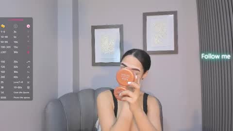 Snapshot of emily_roberts1 chatting on September 28, 5:36 am Emily online show from September 28, 5:36 am