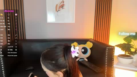 Snapshot of emily_roberts1 chatting on September 9, 1:33 pm Emily online show from September 9, 1:33 pm