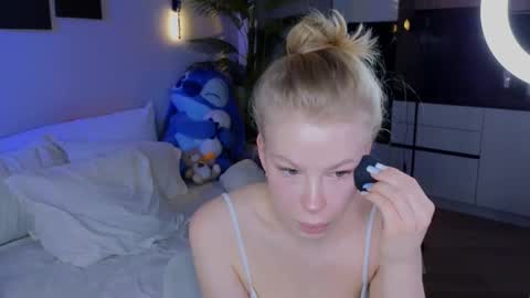 emily shepard online show from May 8, 2:37 am