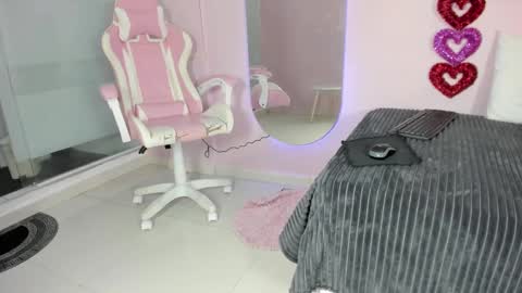 Emily online show from February 24, 12:46 pm