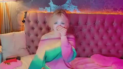 Baby Emelli online show from June 12, 7:16 am