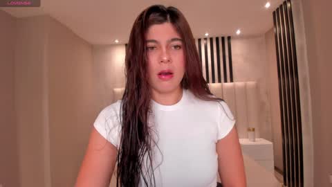 Emily Armstrong online show from December 22, 11:54 am