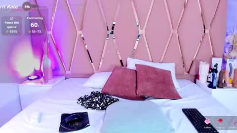 Snapshot of emilyblack_1 chatting on October 6, 11:31 pm Emily online show from October 6, 11:31 pm