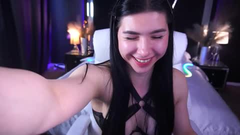 Snapshot of emilycandys chatting on October 11, 8:30 am Emy online show from October 11, 8:30 am