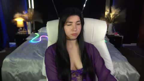 Emy online show from November 22, 8:17 am