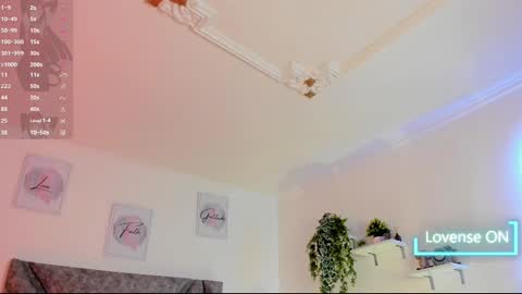 Snapshot of emilycat_777 chatting on October 16, 5:43 am emilycat_777 online show from October 16, 5:43 am