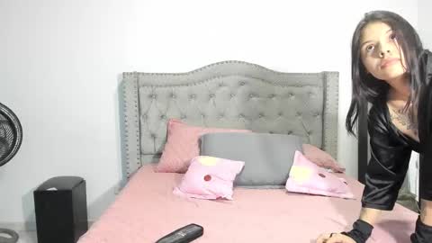 Camila online show from November 30, 7:40 pm