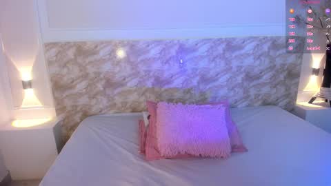 EMILY online show from February 14, 8:05 pm