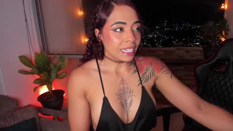 Snapshot of emilyfitness8 chatting on December 29, 3:44 am emily online show from December 29, 3:44 am