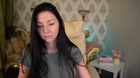 Snapshot of emilyhalls chatting on January 18, 2:12 pm Emily online show from January 18, 2:12 pm