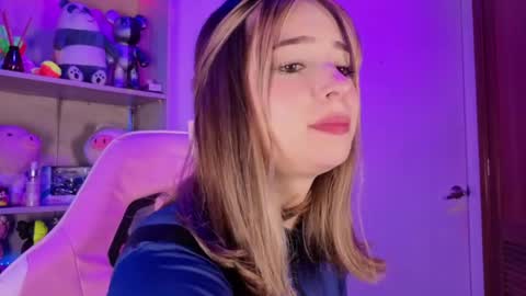 VALEEEN online show from April 9, 3:17 pm