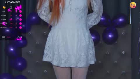 EmilyKents online show from November 29, 2:04 am