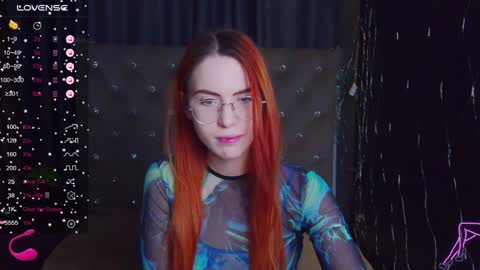 Snapshot of emilykents chatting on January 26, 1:41 am EmilyKents online show from January 26, 1:41 am