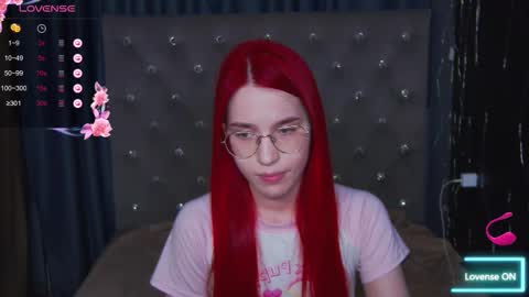 Snapshot of emilykents chatting on September 22, 1:48 am EmilyKents online show from September 22, 1:48 am