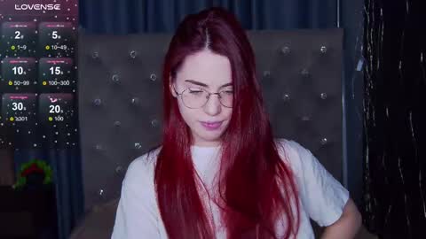 Snapshot of emilykents chatting on February 23, 1:31 am EmilyKents online show from February 23, 1:31 am