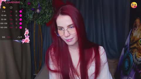 EmilyKents online show from December 18, 1:32 am