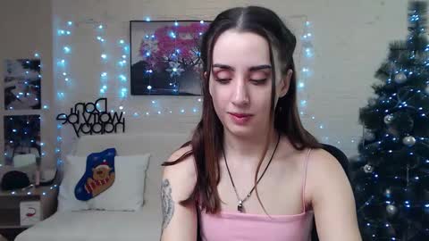 Snapshot of emilylayer chatting on December 26, 9:15 pm Emyli online show from December 26, 9:15 pm