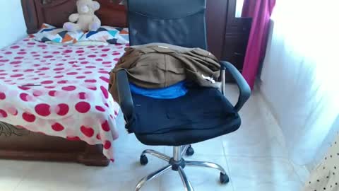 Emily Cortez online show from January 14, 5:01 pm