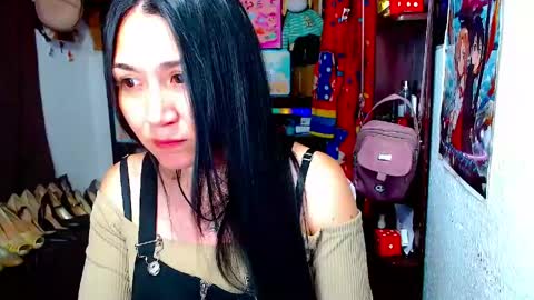 Nickole online show from May 4, 2:04 am