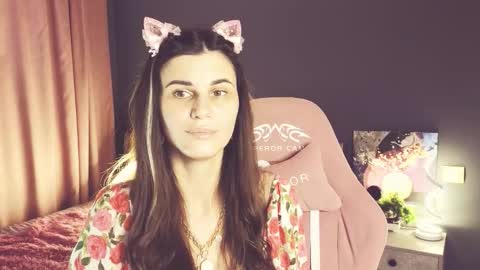 Snapshot of emilytucker chatting on September 28, 5:58 am Emily online show from September 28, 5:58 am