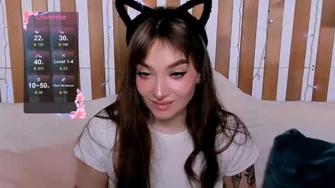 Snapshot of emilytylerr chatting on October 15, 8:17 am Emily online show from October 15, 8:17 am