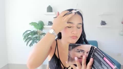 emilyy_kim online show from January 7, 7:28 pm