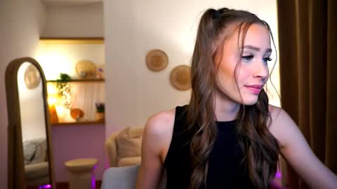 Your Emma online show from February 1, 2:26 am