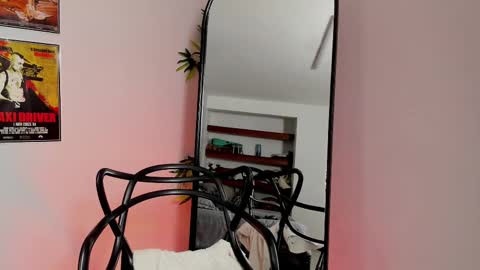 Emma Bloom online show from February 14, 1:29 pm