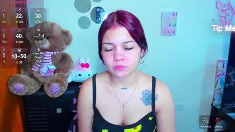 emma_boo_ online show from March 24, 4:23 pm