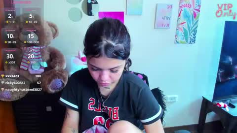 emma_boo_ online show from May 31, 6:09 pm