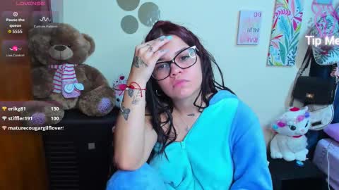 emma_boo_ online show from January 9, 9:52 pm