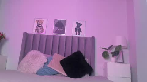 Emma online show from April 2, 7:44 pm