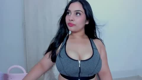 Emma online show from April 13, 3:24 pm