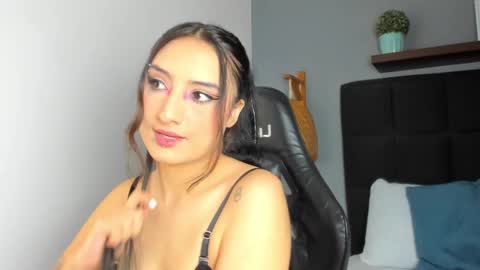 E M M A online show from February 4, 2:03 am